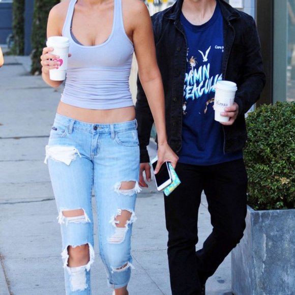 Bardot 'Kimye' ripped jeans sz 25 as seen on Gigi - Picture 3 of 5